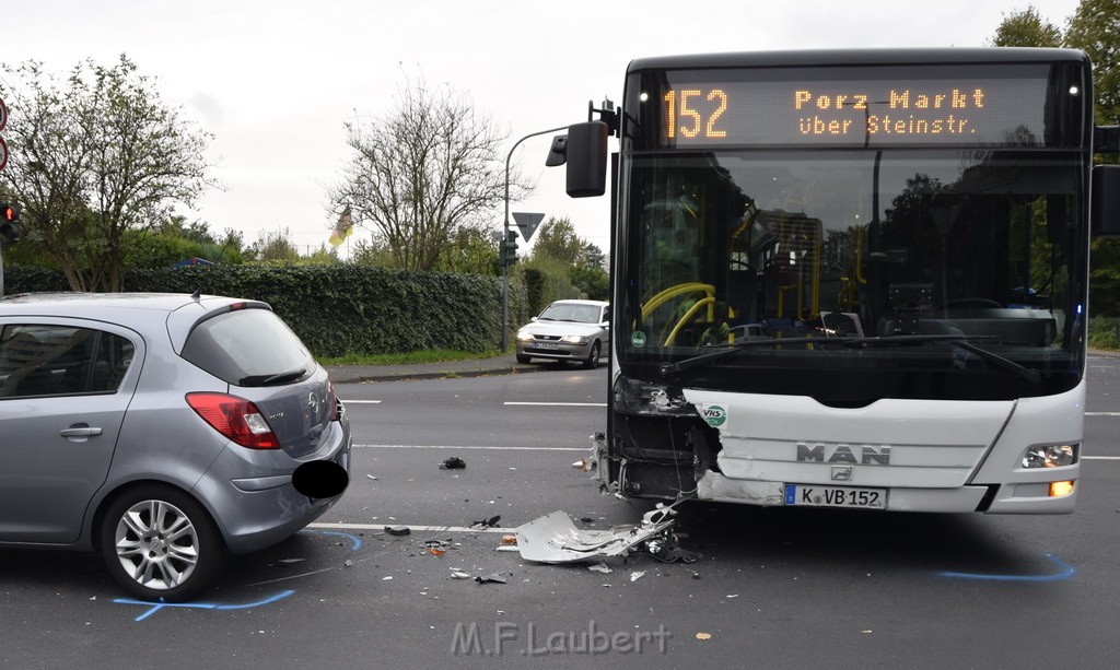 VU Bus Pkw Koeln Porz Gremberghoven Steinstr Konrad Adenauerstr P23.JPG - Miklos Laubert